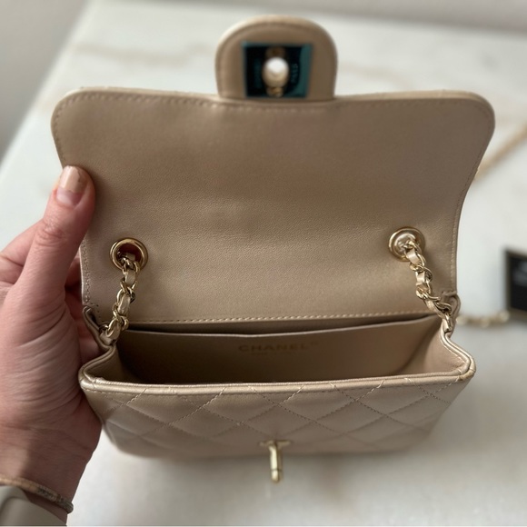 Light Gold Quilted Lambskin and Strass V for Victory Mini - Picture 5 of 6